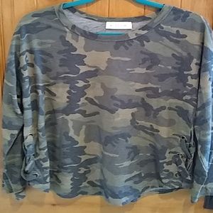 Camo sweatshirt NWOT